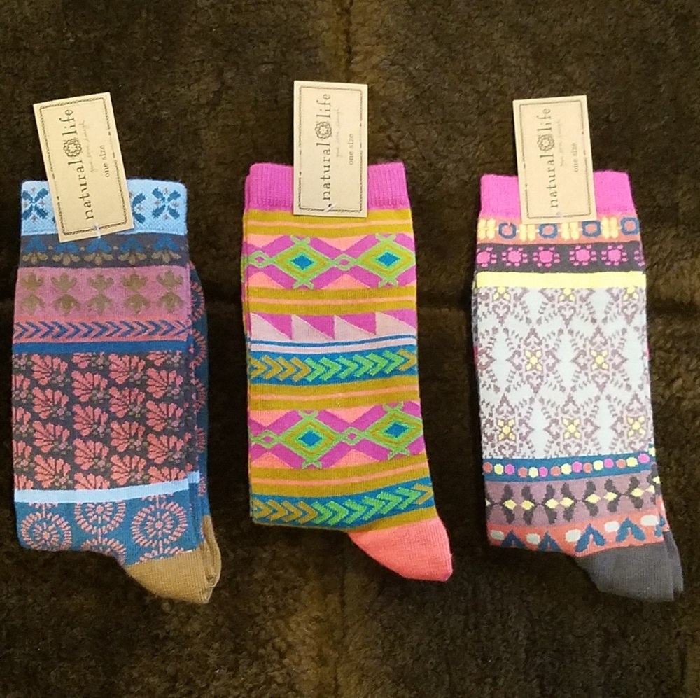 ❌ SOLD ❌ - NWT 3pk Natural life fun crew socks